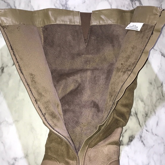 Tall brown boots - Picture 2 of 8